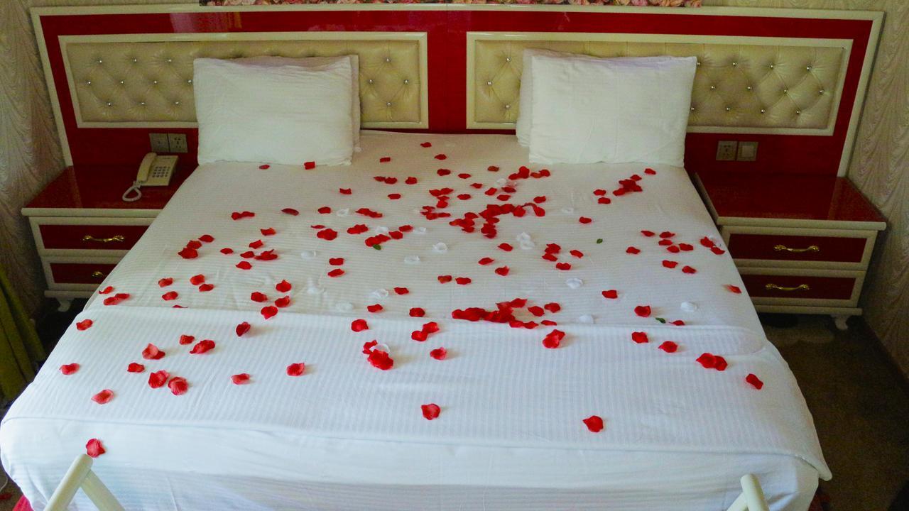 Şǝki Inci Design Hotel & Hostel מראה חיצוני תמונה